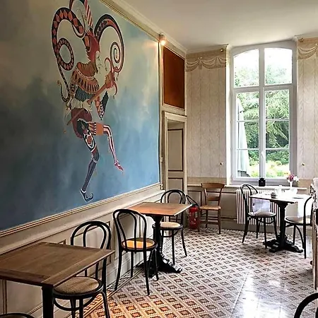 Chateau D'en Nocleg ze śniadaniem