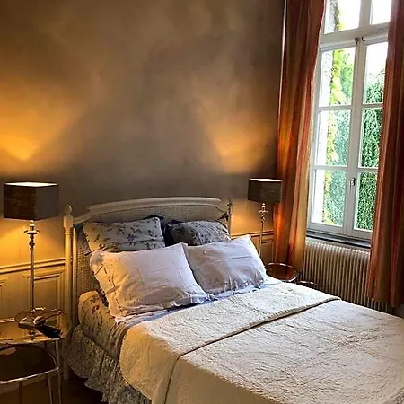 Chateau D'en Nocleg ze śniadaniem